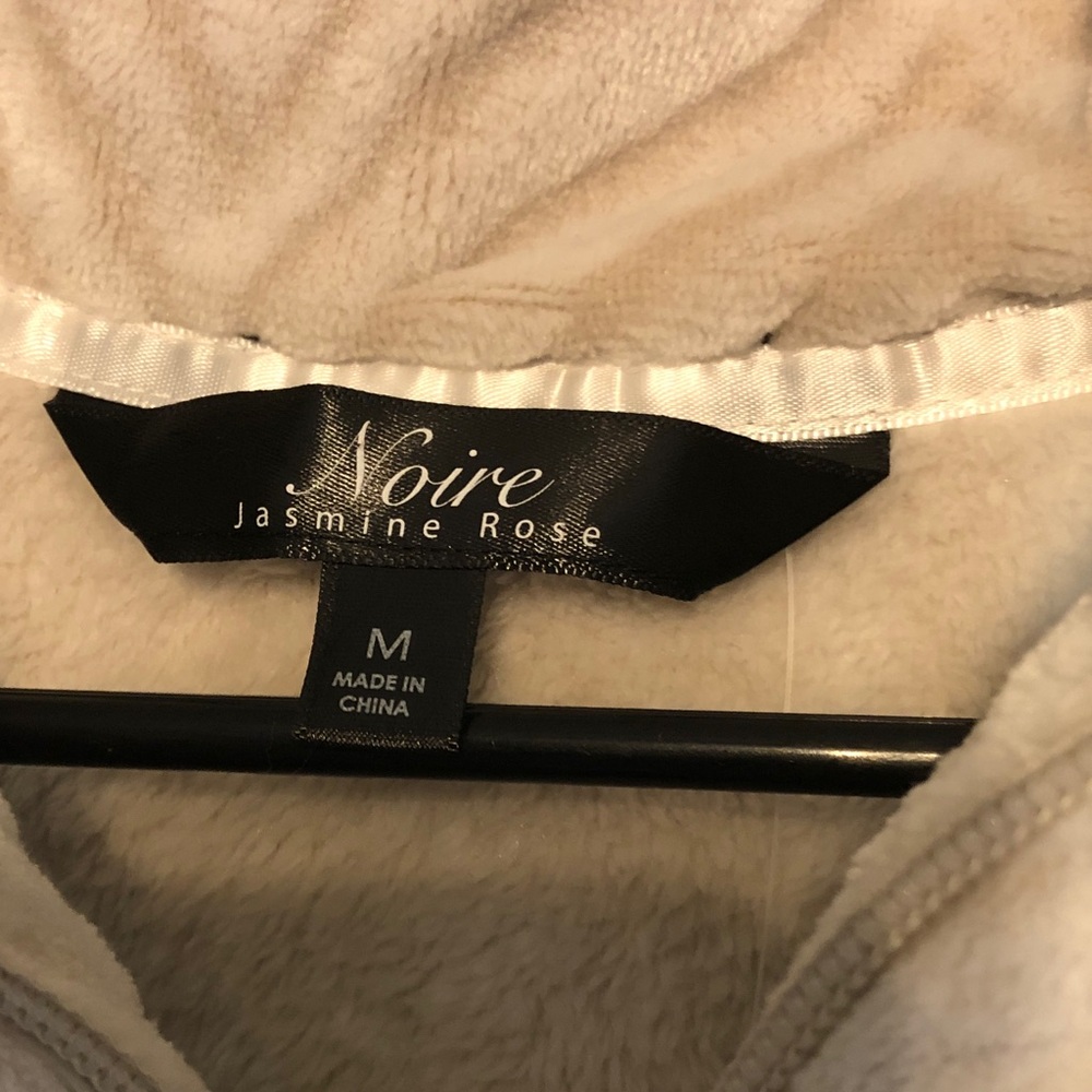 Cream White Full-Length Zip-Up Robe - Picture 3 of 7